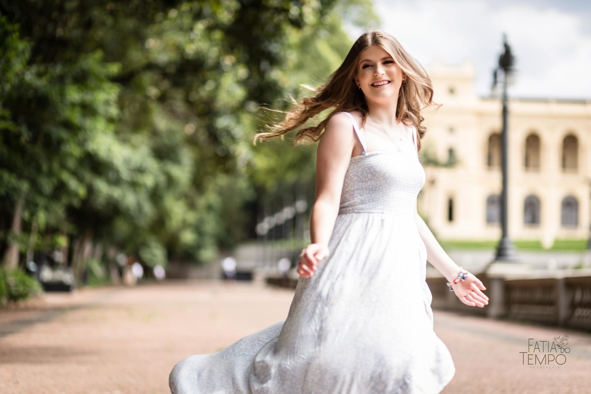 XV anos, 15 anos, debutante, familia, aniversario, adolescente, festa, ensaio fotográfico, fotografía, museu do Ipiranga, monumento, independencia, vestido, palmeiras, macacão, roupa, moda, maquiagem, natureza, ar livre, campo, palácio, menina, mulher, 