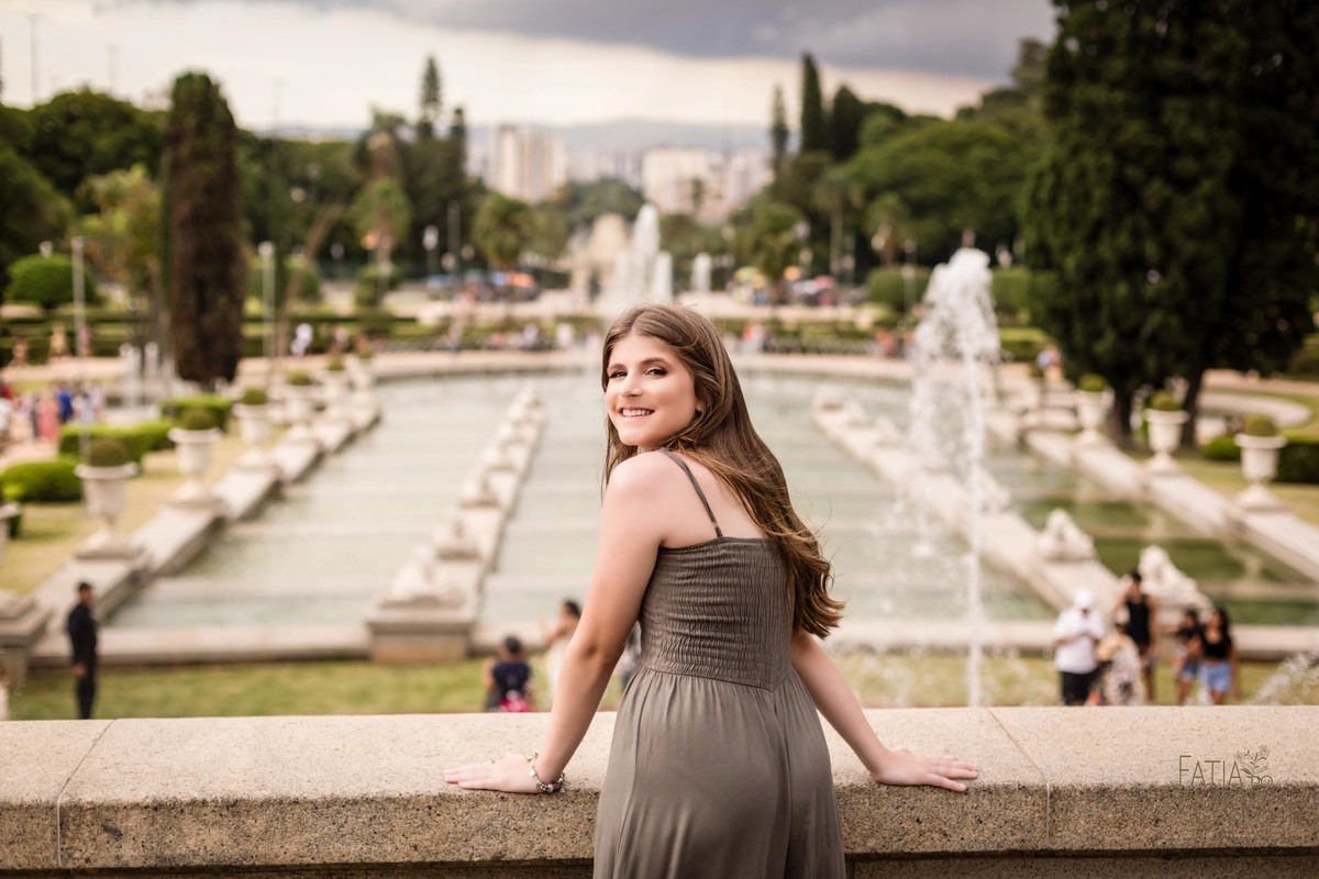 XV anos, 15 anos, debutante, familia, aniversario, adolescente, festa, ensaio fotográfico, fotografía, museu do Ipiranga, monumento, independencia, vestido, palmeiras, macacão, roupa, moda, maquiagem, natureza, ar livre, campo, palácio, menina, mulher, 