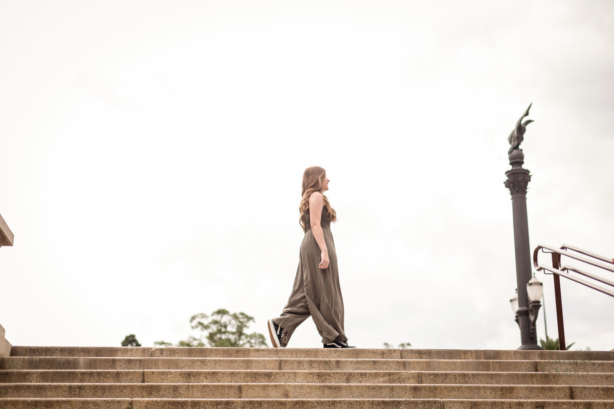 XV anos, 15 anos, debutante, familia, aniversario, adolescente, festa, ensaio fotográfico, fotografía, museu do Ipiranga, monumento, independencia, vestido, palmeiras, macacão, roupa, moda, maquiagem, natureza, ar livre, campo, palácio, menina, mulher, 