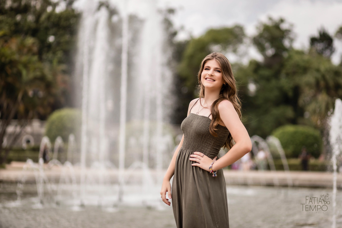 XV anos, 15 anos, debutante, familia, aniversario, adolescente, festa, ensaio fotográfico, fotografía, museu do Ipiranga, monumento, independencia, vestido, palmeiras, macacão, roupa, moda, maquiagem, natureza, ar livre, campo, palácio, menina, mulher, 