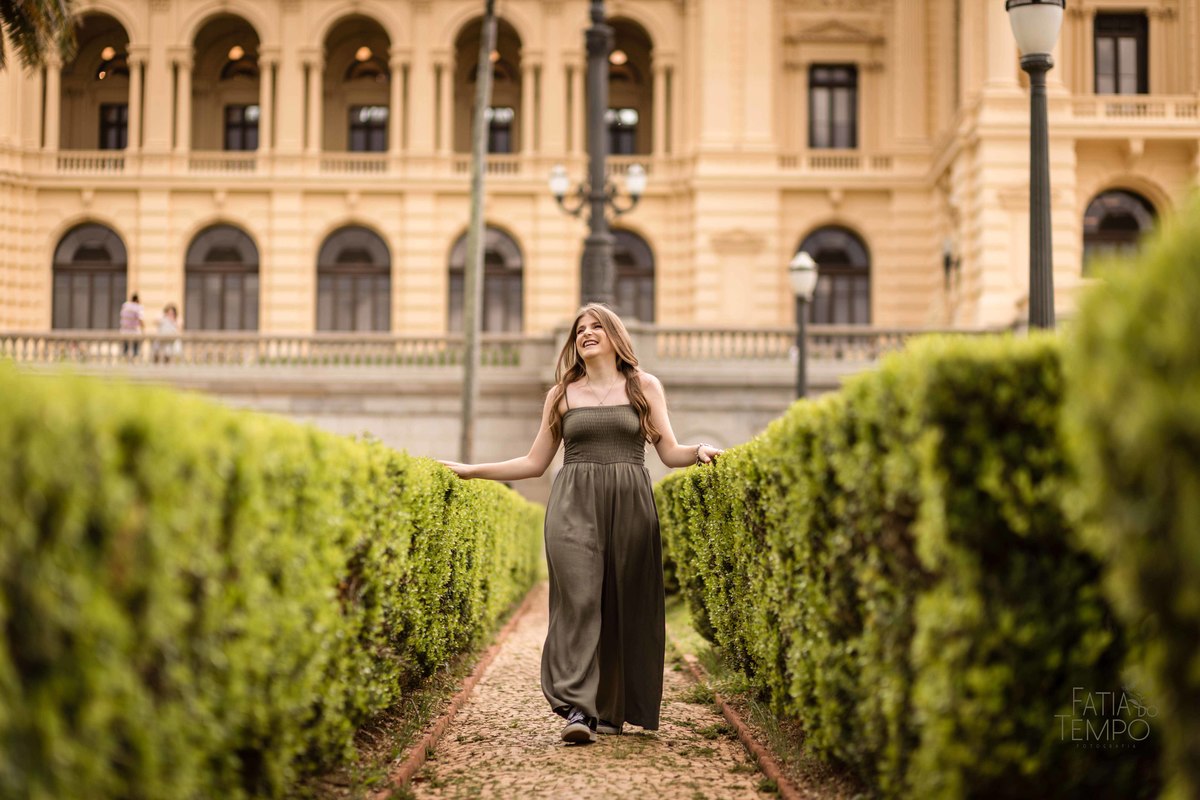 XV anos, 15 anos, debutante, familia, aniversario, adolescente, festa, ensaio fotográfico, fotografía, museu do Ipiranga, monumento, independencia, vestido, palmeiras, macacão, roupa, moda, maquiagem, natureza, ar livre, campo, palácio, menina, mulher, 