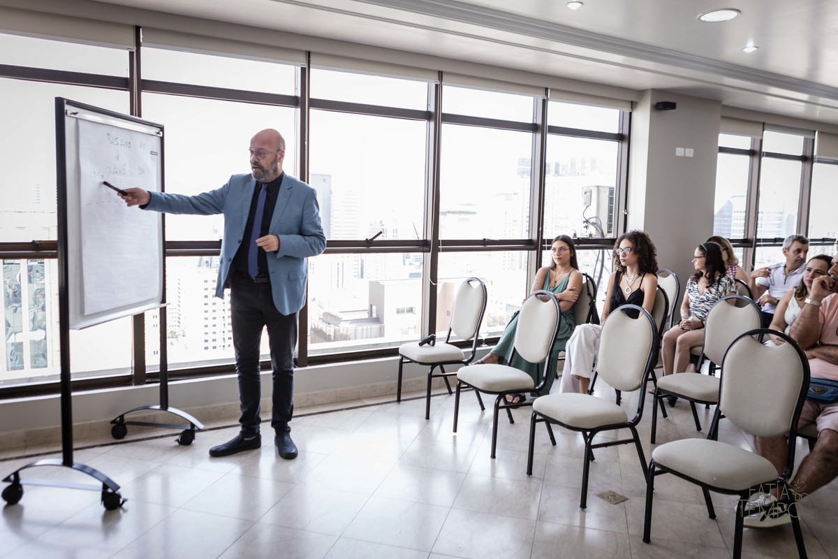 Cidadania italiana, italia, italiana, europeu, Europa, corporativo, busisness, negócios, empresa, empresários, palestra, consultoria, especialista, fotografia, video, Instagram, redes sociais, LinkedIn, perfil profissional, personal branding, 