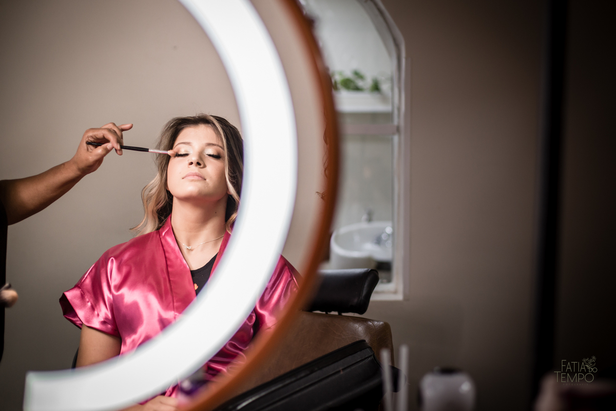 15 anos, debutante, adolescente, festa de debutante, maquiagem, penteado, vestido, mulher, Buffet, gastronomia, decoração, família, dança, apresentação, fotografia, balada, aniversário, robo de Led, funk, musica, amizade, felicidade, evento, 