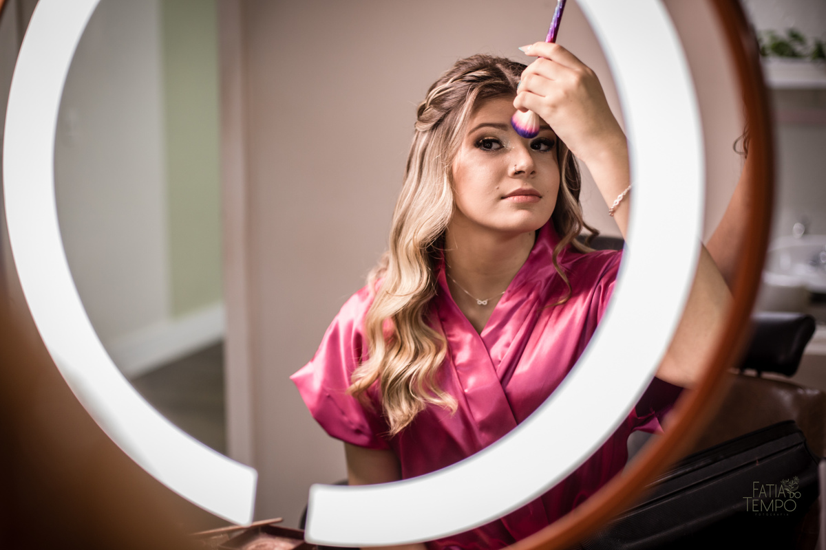 15 anos, debutante, adolescente, festa de debutante, maquiagem, penteado, vestido, mulher, Buffet, gastronomia, decoração, família, dança, apresentação, fotografia, balada, aniversário, robo de Led, funk, musica, amizade, felicidade, evento, 