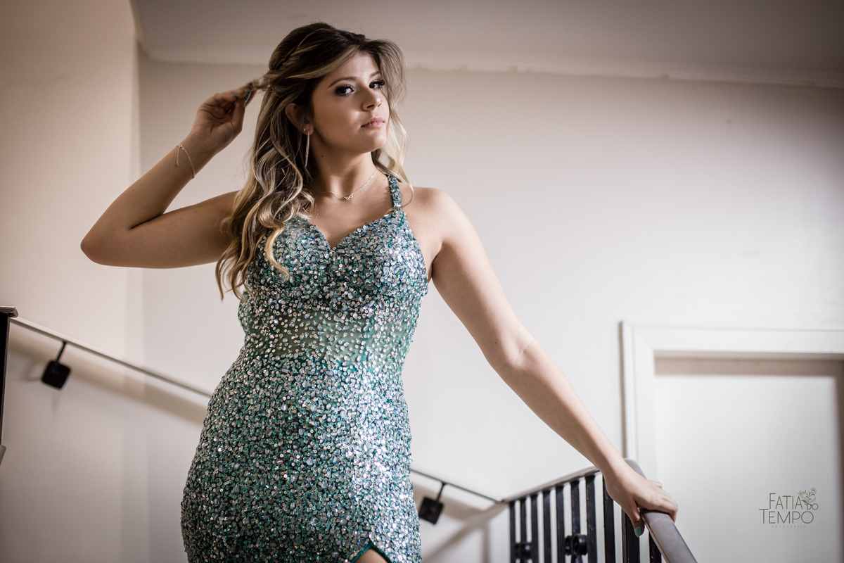 15 anos, debutante, adolescente, festa de debutante, maquiagem, penteado, vestido, mulher, Buffet, gastronomia, decoração, família, dança, apresentação, fotografia, balada, aniversário, robo de Led, funk, musica, amizade, felicidade, evento, 