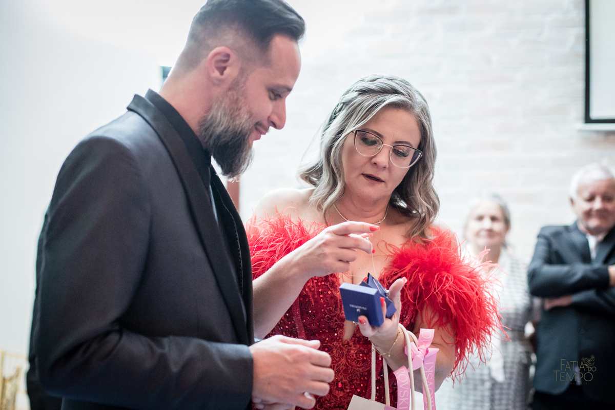 15 anos, debutante, adolescente, festa de debutante, maquiagem, penteado, vestido, mulher, Buffet, gastronomia, decoração, família, dança, apresentação, fotografia, balada, aniversário, robo de Led, funk, musica, amizade, felicidade, evento, 