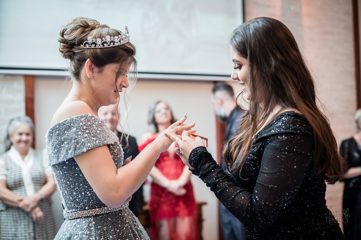 15 anos, debutante, adolescente, festa de debutante, maquiagem, penteado, vestido, mulher, Buffet, gastronomia, decoração, família, dança, apresentação, fotografia, balada, aniversário, robo de Led, funk, musica, amizade, felicidade, evento, 