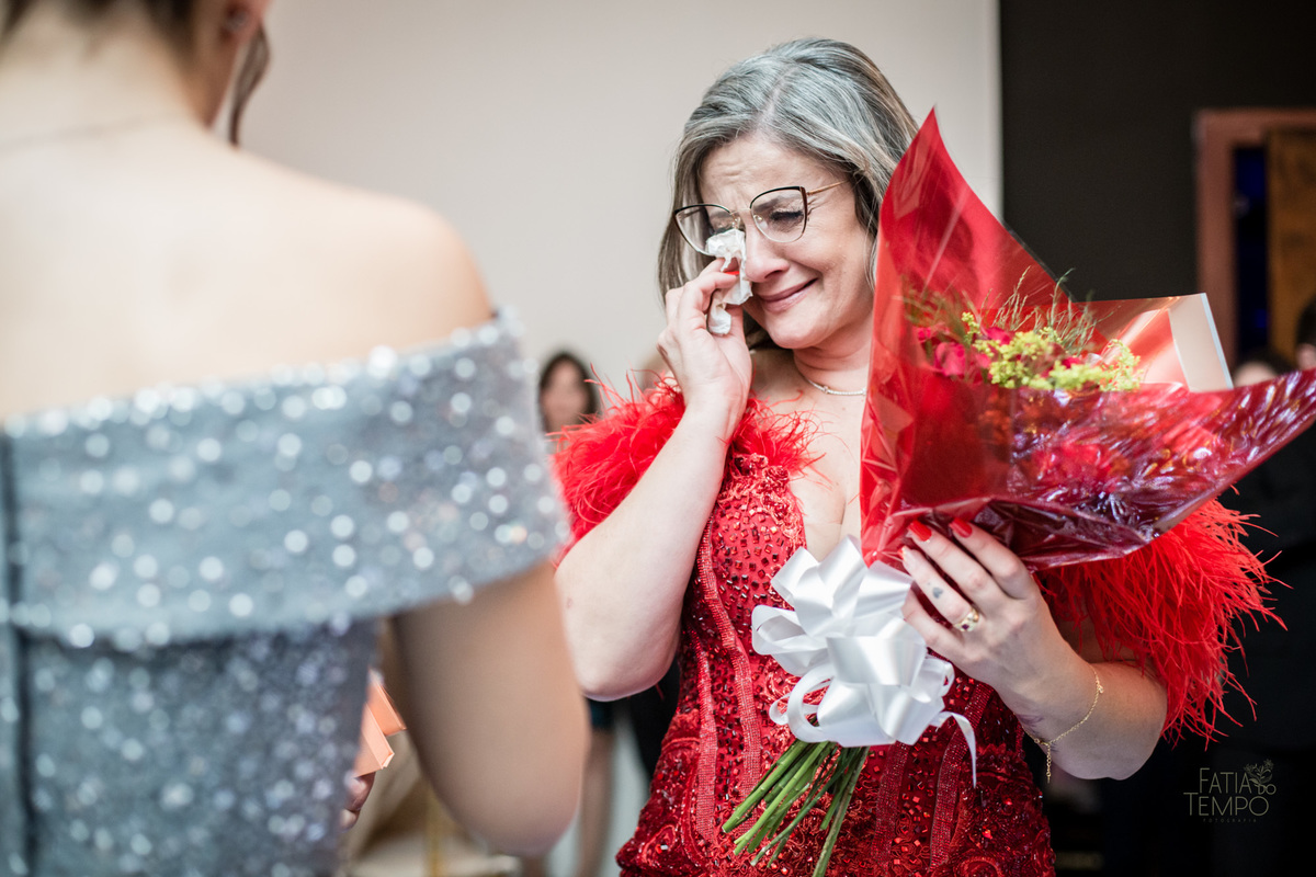 15 anos, debutante, adolescente, festa de debutante, maquiagem, penteado, vestido, mulher, Buffet, gastronomia, decoração, família, dança, apresentação, fotografia, balada, aniversário, robo de Led, funk, musica, amizade, felicidade, evento, 