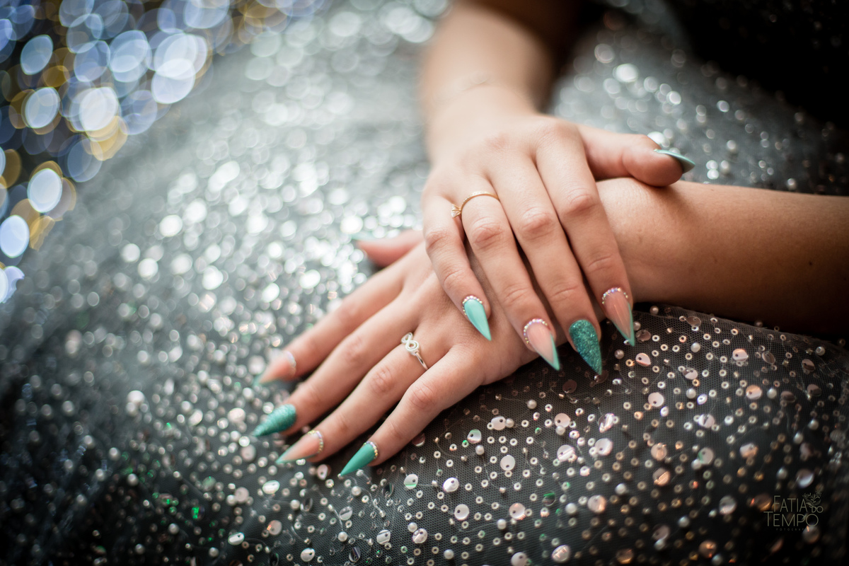 15 anos, debutante, adolescente, festa de debutante, maquiagem, penteado, vestido, mulher, Buffet, gastronomia, decoração, família, dança, apresentação, fotografia, balada, aniversário, robo de Led, funk, musica, amizade, felicidade, evento, 