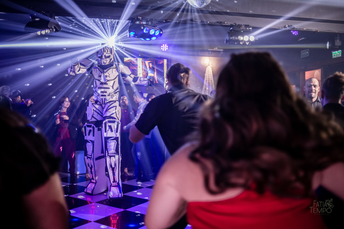 15 anos, debutante, adolescente, festa de debutante, maquiagem, penteado, vestido, mulher, Buffet, gastronomia, decoração, família, dança, apresentação, fotografia, balada, aniversário, robo de Led, funk, musica, amizade, felicidade, evento, 