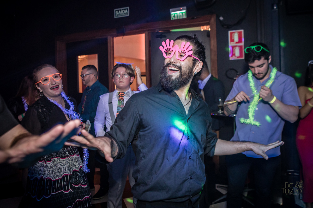 15 anos, debutante, adolescente, festa de debutante, maquiagem, penteado, vestido, mulher, Buffet, gastronomia, decoração, família, dança, apresentação, fotografia, balada, aniversário, robo de Led, funk, musica, amizade, felicidade, evento, 
