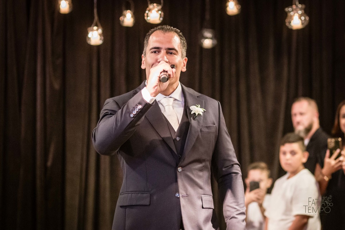 Casamento, wedding, dia da noiva, dia do noivo, noiva, noivo, madrinhas, padrinhos, decoração, vestido de noiva, vestido de festa, perfume, maquiagem, make, penteado, flores, Buffet, balada, banda, mcdonald, Ronald, cerimônia,  