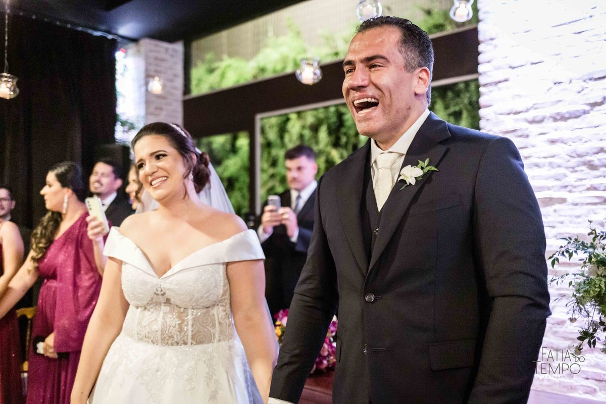 Casamento, wedding, dia da noiva, dia do noivo, noiva, noivo, madrinhas, padrinhos, decoração, vestido de noiva, vestido de festa, perfume, maquiagem, make, penteado, flores, Buffet, balada, banda, mcdonald, Ronald, cerimônia,  