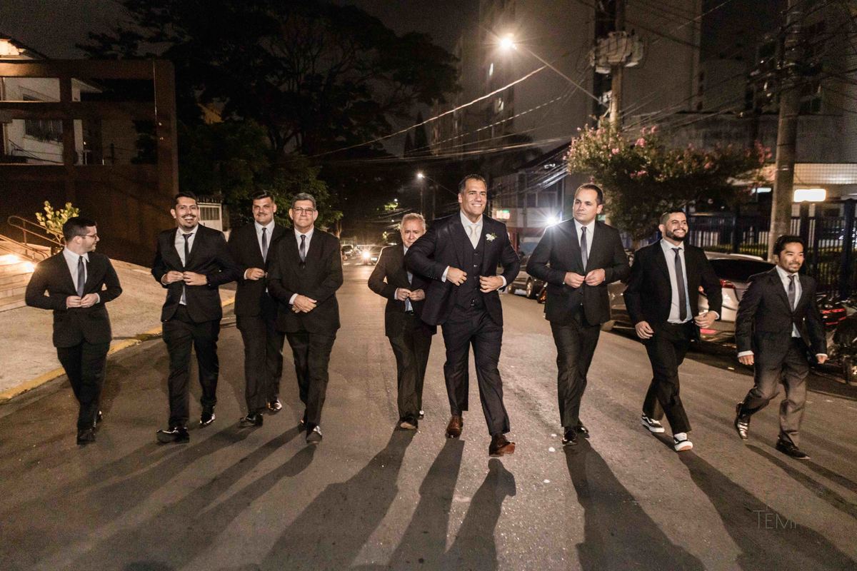 Casamento, wedding, dia da noiva, dia do noivo, noiva, noivo, madrinhas, padrinhos, decoração, vestido de noiva, vestido de festa, perfume, maquiagem, make, penteado, flores, Buffet, balada, banda, mcdonald, Ronald, cerimônia,  