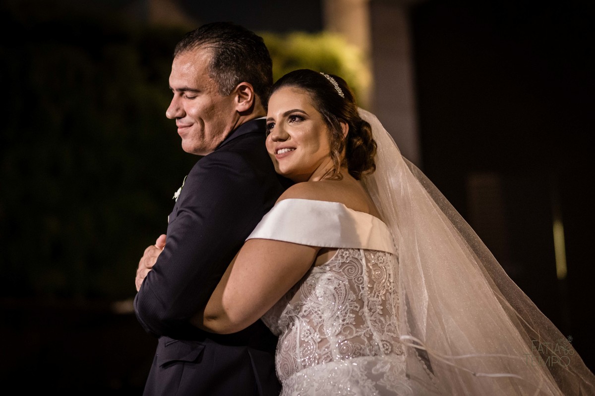 Casamento, wedding, dia da noiva, dia do noivo, noiva, noivo, madrinhas, padrinhos, decoração, vestido de noiva, vestido de festa, perfume, maquiagem, make, penteado, flores, Buffet, balada, banda, mcdonald, Ronald, cerimônia,  