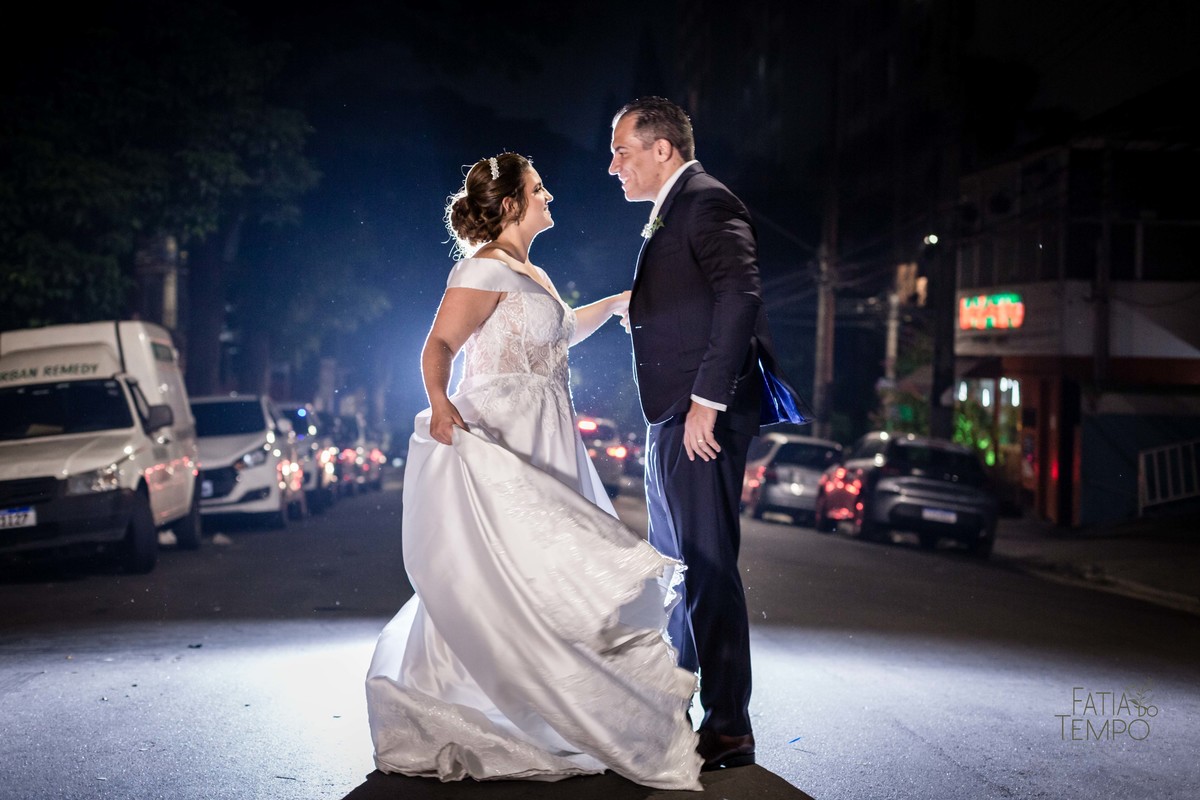 Casamento, wedding, dia da noiva, dia do noivo, noiva, noivo, madrinhas, padrinhos, decoração, vestido de noiva, vestido de festa, perfume, maquiagem, make, penteado, flores, Buffet, balada, banda, mcdonald, Ronald, cerimônia,  