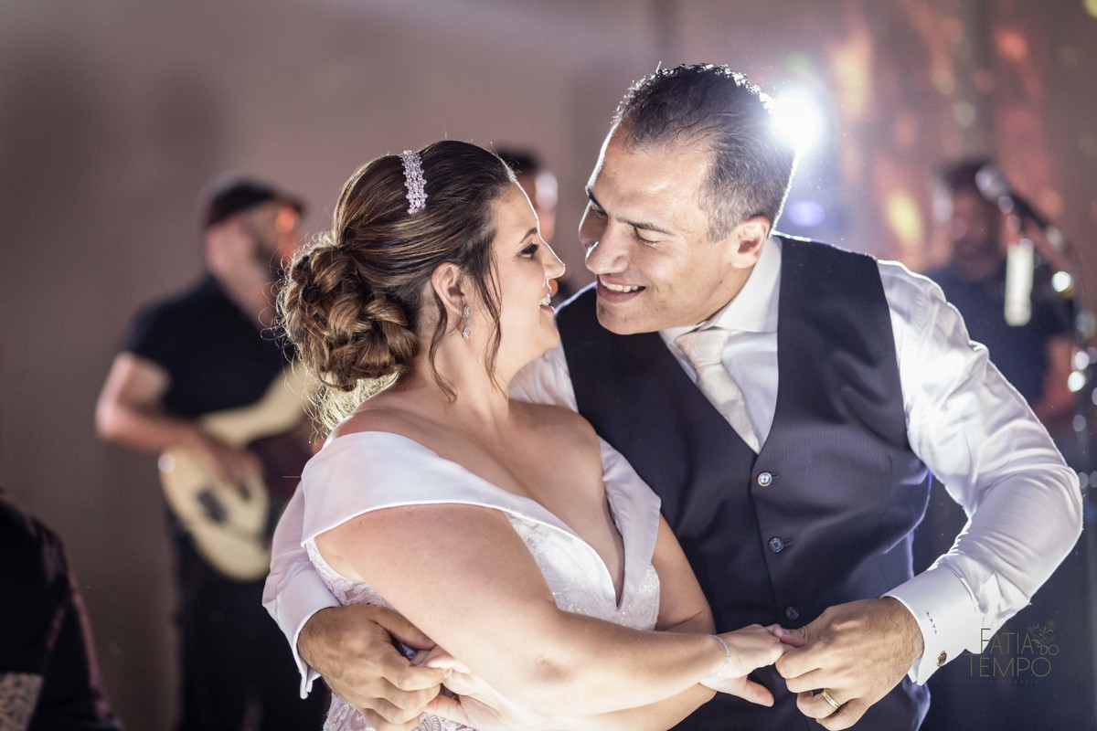 Casamento, wedding, dia da noiva, dia do noivo, noiva, noivo, madrinhas, padrinhos, decoração, vestido de noiva, vestido de festa, perfume, maquiagem, make, penteado, flores, Buffet, balada, banda, mcdonald, Ronald, cerimônia,  