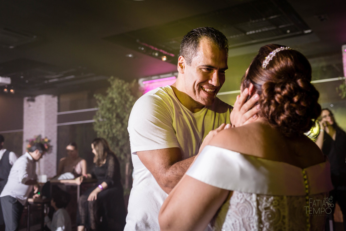 Casamento, wedding, dia da noiva, dia do noivo, noiva, noivo, madrinhas, padrinhos, decoração, vestido de noiva, vestido de festa, perfume, maquiagem, make, penteado, flores, Buffet, balada, banda, mcdonald, Ronald, cerimônia,  