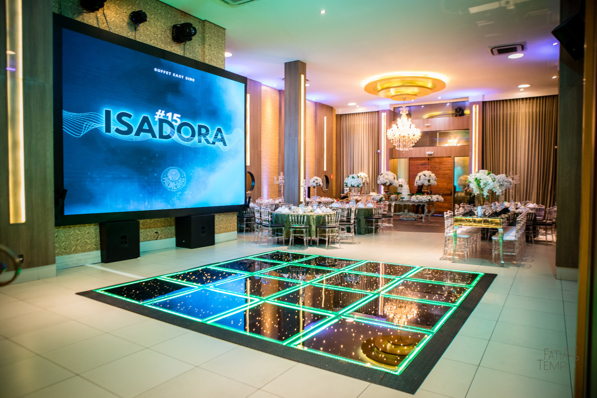 Debutante, 15 anos, mansão, buffet, festa, balada, xv, adolescente, dj, decoração, maquiagem, cabelo, mulher, make, glamour, east side, robô de Led, fotografia, vestido de noiva, vestido de festa, vestido, família, palmeiras, palestra, mancha verde, 