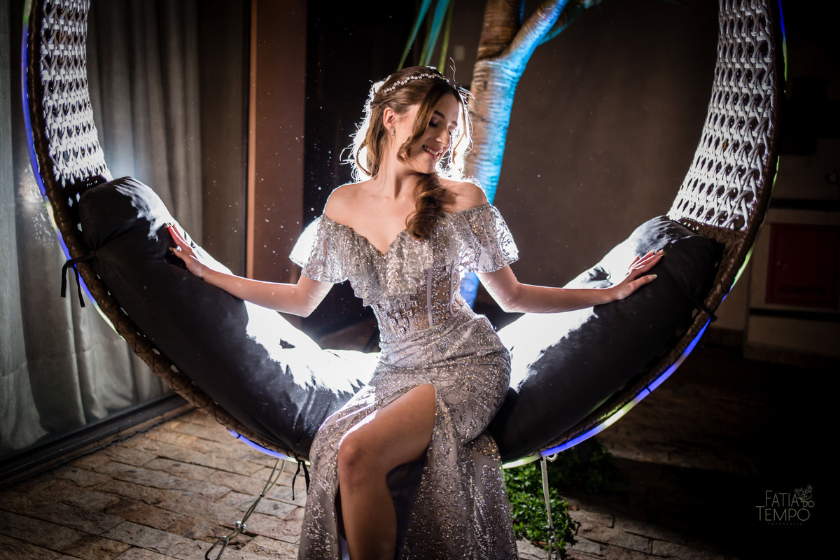 Debutante, 15 anos, mansão, buffet, festa, balada, xv, adolescente, dj, decoração, maquiagem, cabelo, mulher, make, glamour, east side, robô de Led, fotografia, vestido de noiva, vestido de festa, vestido, família, palmeiras, palestra, mancha verde, 