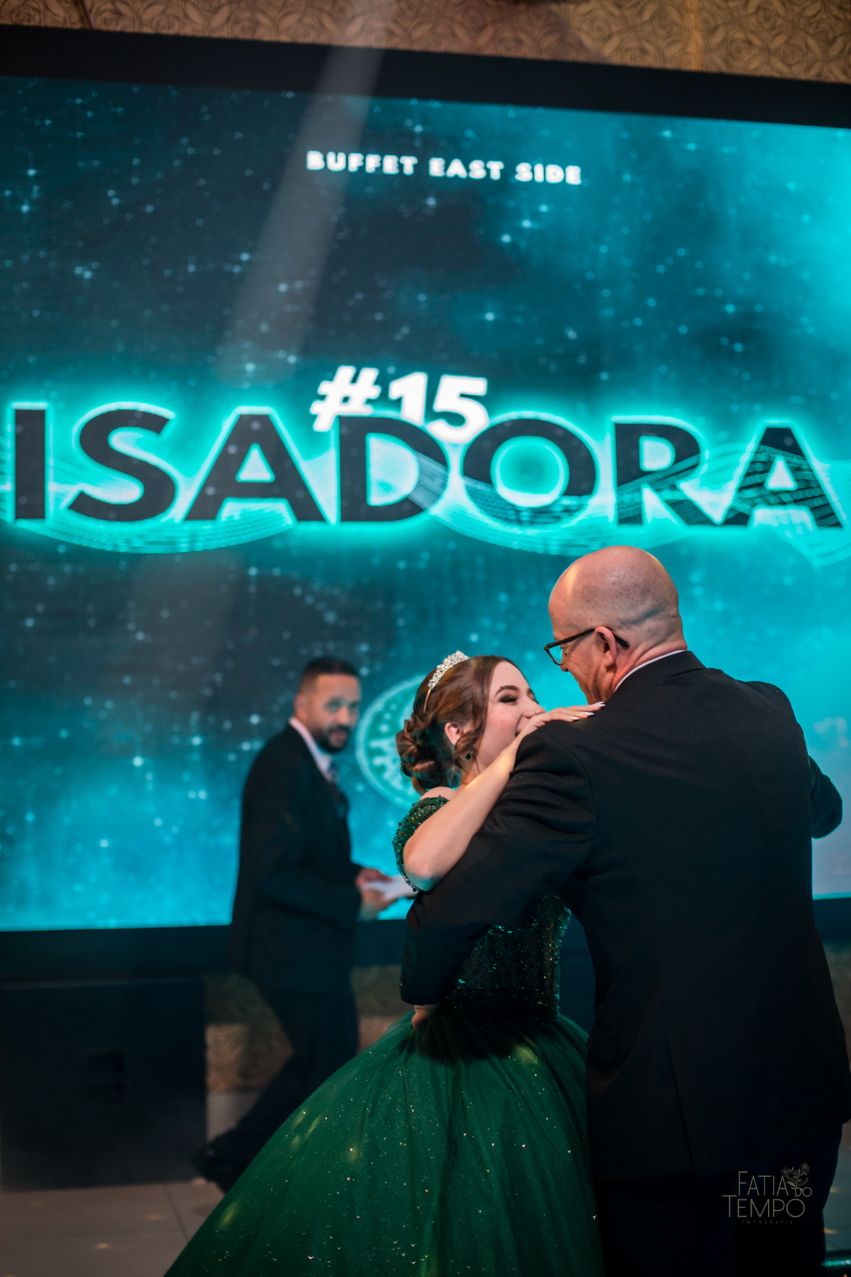 Debutante, 15 anos, mansão, buffet, festa, balada, xv, adolescente, dj, decoração, maquiagem, cabelo, mulher, make, glamour, east side, robô de Led, fotografia, vestido de noiva, vestido de festa, vestido, família, palmeiras, palestra, mancha verde, 