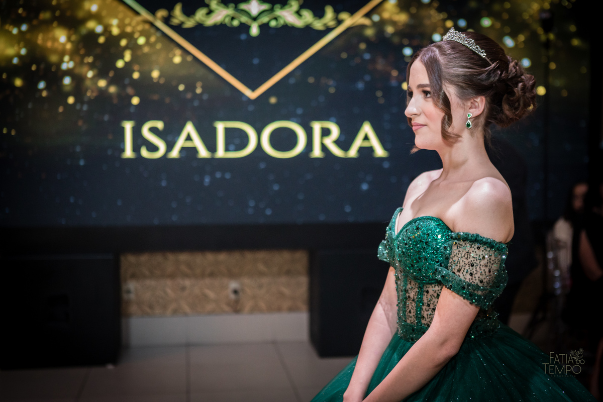 Debutante, 15 anos, mansão, buffet, festa, balada, xv, adolescente, dj, decoração, maquiagem, cabelo, mulher, make, glamour, east side, robô de Led, fotografia, vestido de noiva, vestido de festa, vestido, família, palmeiras, palestra, mancha verde, 