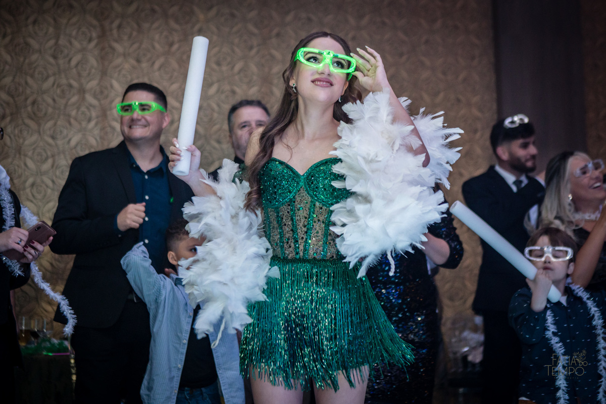 Debutante, 15 anos, mansão, buffet, festa, balada, xv, adolescente, dj, decoração, maquiagem, cabelo, mulher, make, glamour, east side, robô de Led, fotografia, vestido de noiva, vestido de festa, vestido, família, palmeiras, palestra, mancha verde, 