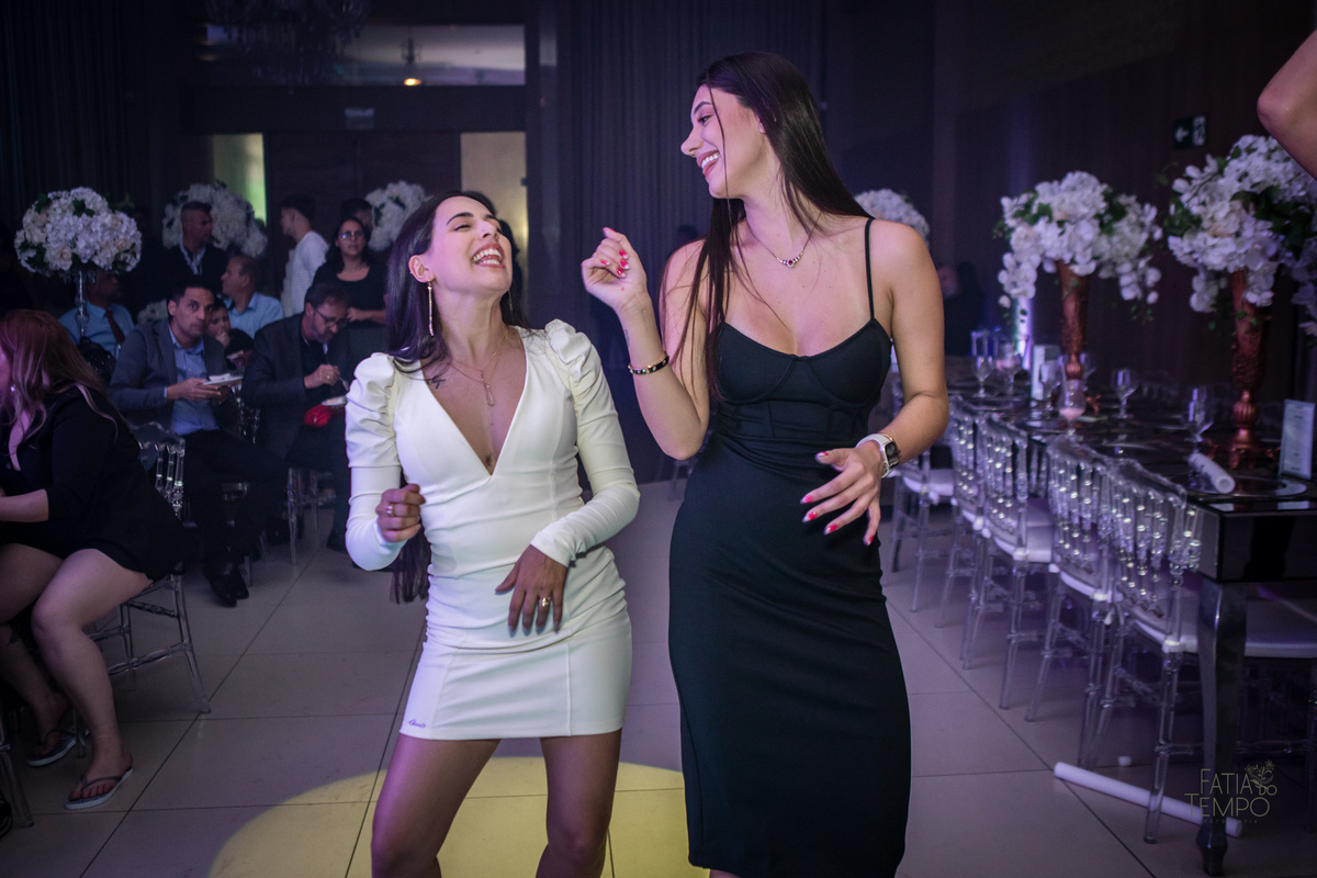 Debutante, 15 anos, mansão, buffet, festa, balada, xv, adolescente, dj, decoração, maquiagem, cabelo, mulher, make, glamour, east side, robô de Led, fotografia, vestido de noiva, vestido de festa, vestido, família, palmeiras, palestra, mancha verde, 