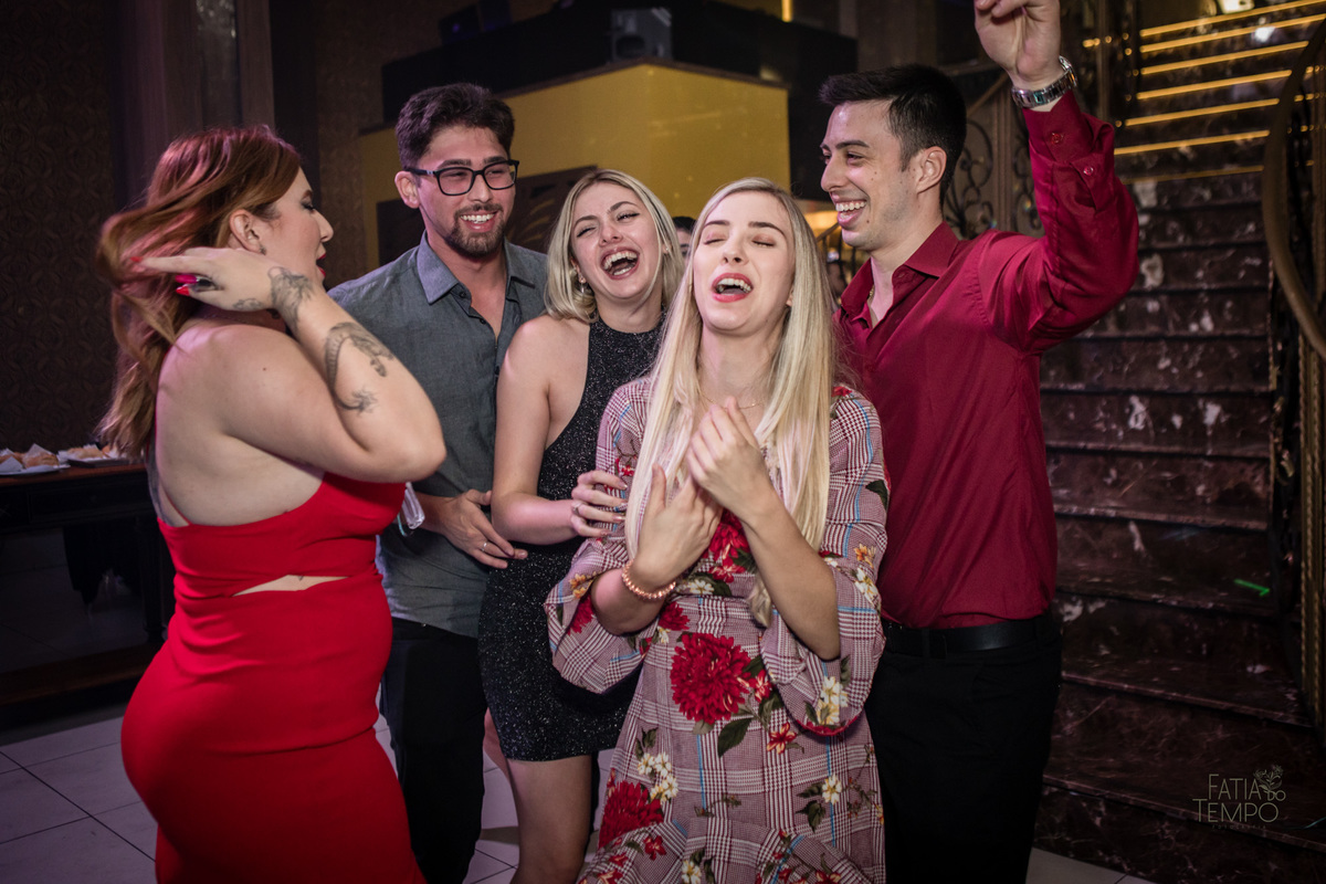 Debutante, 15 anos, mansão, buffet, festa, balada, xv, adolescente, dj, decoração, maquiagem, cabelo, mulher, make, glamour, east side, robô de Led, fotografia, vestido de noiva, vestido de festa, vestido, família, palmeiras, palestra, mancha verde, 