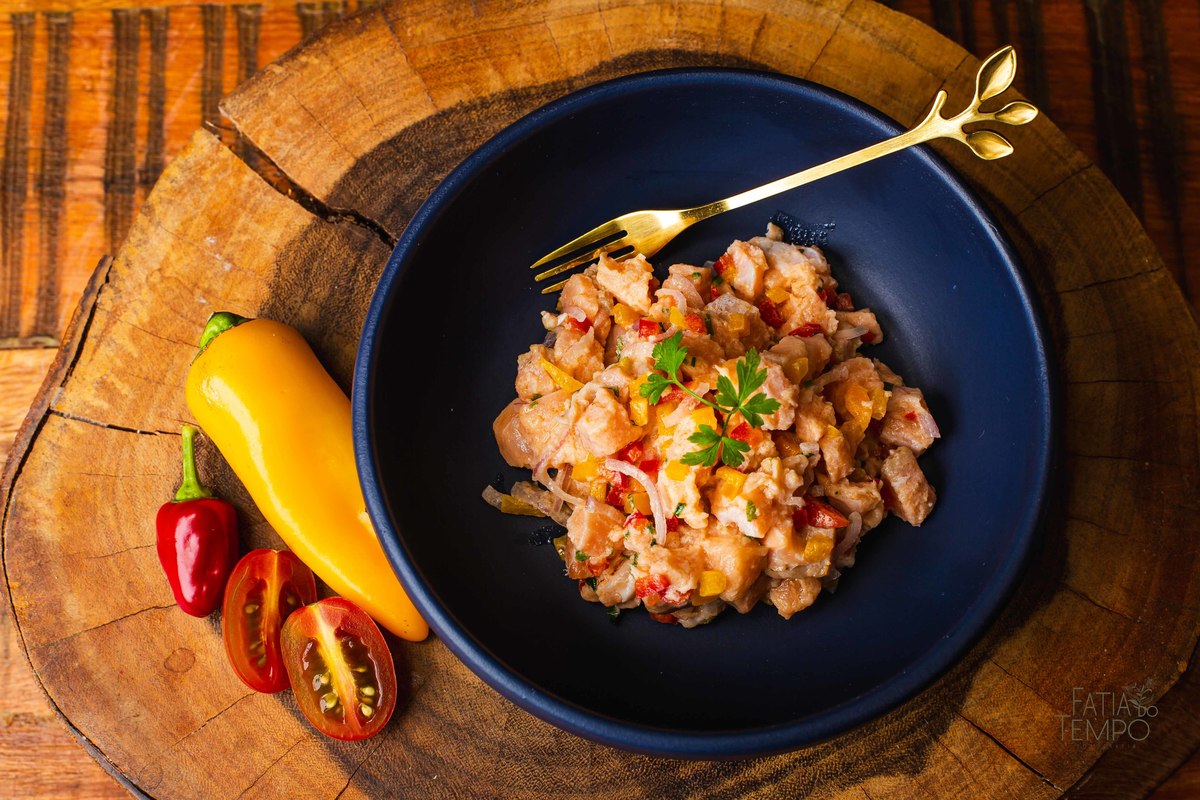 Gastronomia, culinária, comida, cardápio, portfólio, refeição, entrada, prato principal, menu, Buffet, chef, cozinheiro, cozinheira, cozinha, cozinhando, receita, temperos, ervas, ingredientes, verduras, legumes, fome, almoço, festa, jantar, 