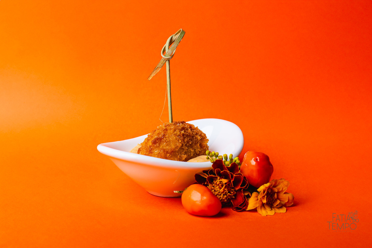 Gastronomia, culinária, comida, cardápio, portfólio, refeição, entrada, prato principal, menu, Buffet, chef, cozinheiro, cozinheira, cozinha, cozinhando, receita, temperos, ervas, ingredientes, verduras, legumes, fome, almoço, festa, jantar, 