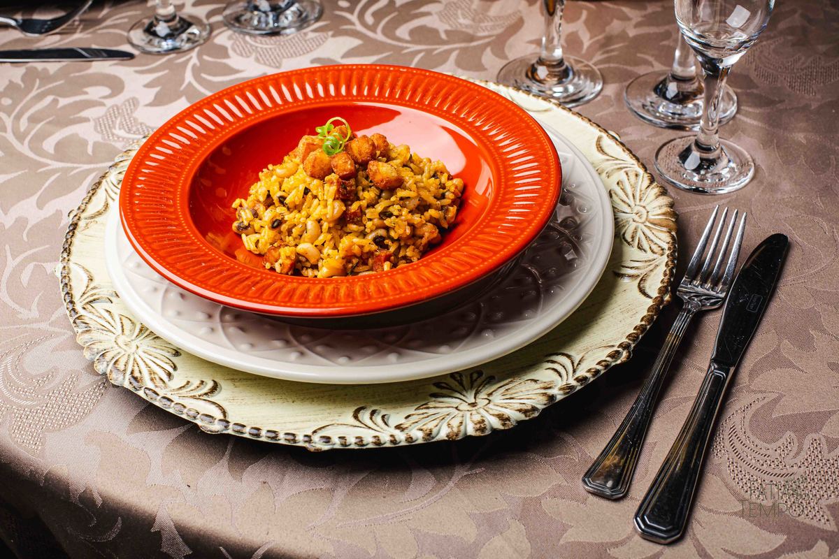 Gastronomia, culinária, comida, cardápio, portfólio, refeição, entrada, prato principal, menu, Buffet, chef, cozinheiro, cozinheira, cozinha, cozinhando, receita, temperos, ervas, ingredientes, verduras, legumes, fome, almoço, festa, jantar, 