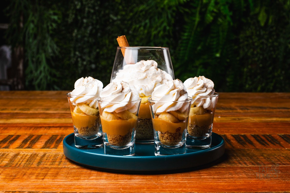 Gastronomia, culinária, comida, cardápio, portfólio, refeição, entrada, prato principal, menu, Buffet, chef, cozinheiro, cozinheira, cozinha, cozinhando, receita, temperos, ervas, ingredientes, verduras, legumes, fome, almoço, festa, jantar, 