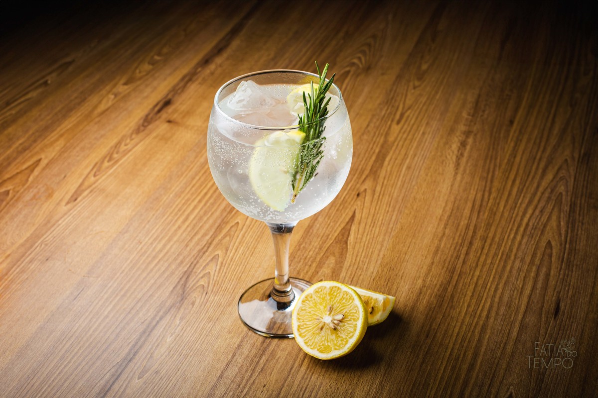 Bebida, drink, bartenders, barman, caipirinha, Negroni, gin, tônica, tonic, laranja, pitaya, limão, frutas, vodka, pinga, cachaça, saque, uísque, festa, evento, Buffet, casamento, debutante,