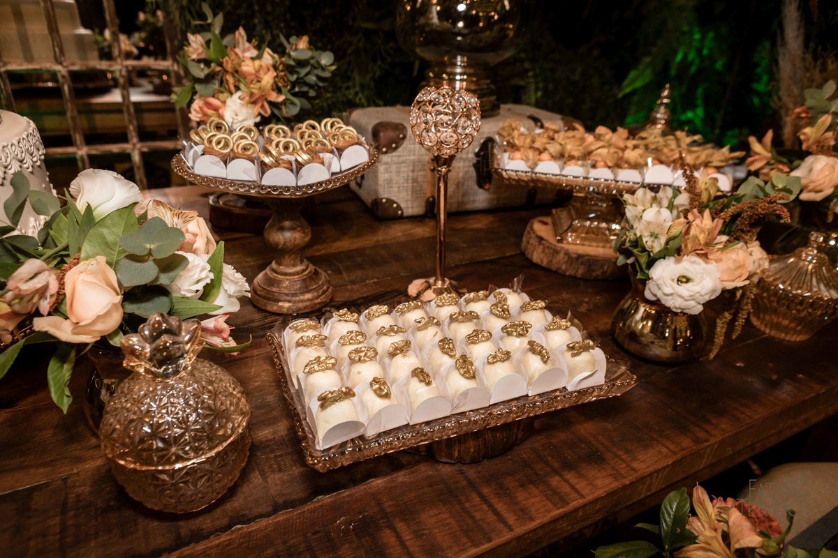 Casamento, wedding, buffet, festa, decoração, doces, noiva, noivo, vestido de casamento, vestido de noiva, maquiagem, degustação, culinária, debutante, fotografia, eventos, corporativo, empresa, padrinhos, espaço favoritto, 