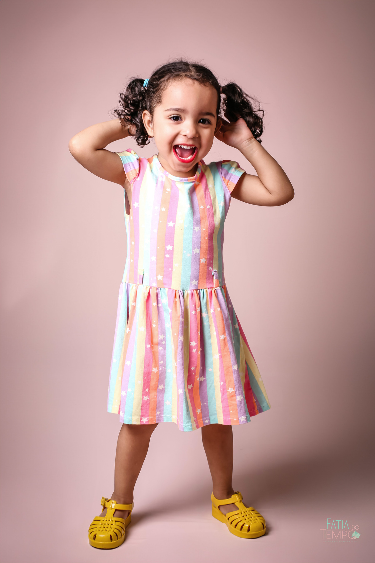 Ensaio, criança, baby, bebê, infantil, ensaio de criança, ensaio fotográfico, foto de criança, aniversário, festa, happy birthday, m feliz aniversário, decoração, mesa decorada, família, mãe de menina, pai de menina, cores, colorido, menino, mundo rosa, 