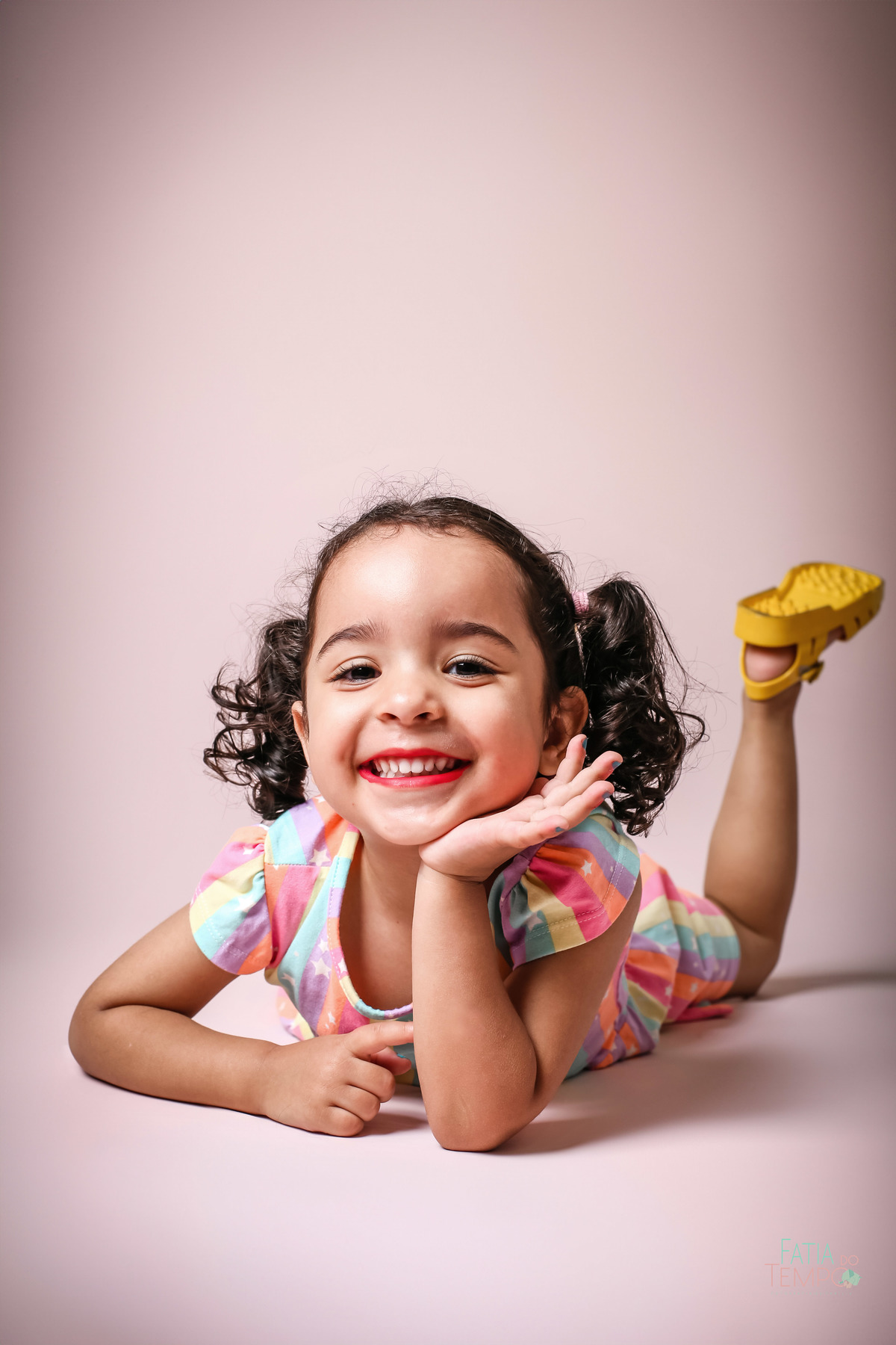 Ensaio, criança, baby, bebê, infantil, ensaio de criança, ensaio fotográfico, foto de criança, aniversário, festa, happy birthday, m feliz aniversário, decoração, mesa decorada, família, mãe de menina, pai de menina, cores, colorido, menino, mundo rosa, 