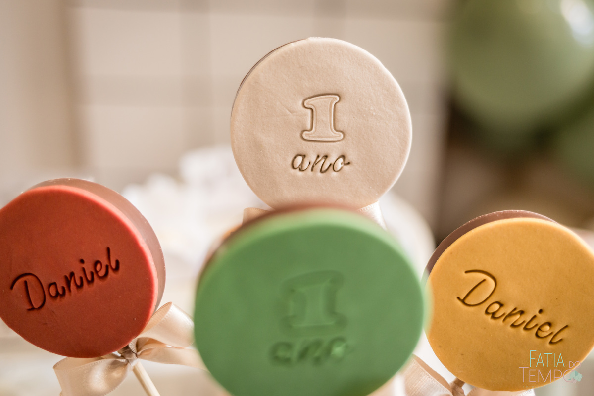 festa de aniversario em casa, festa no salao de festas, festa no salao de predio, festa de um ano no salao do predio, aniversario de um aninho, fotos de um aninho, decoracao de um aninho, decoracao de aniversario minimalista