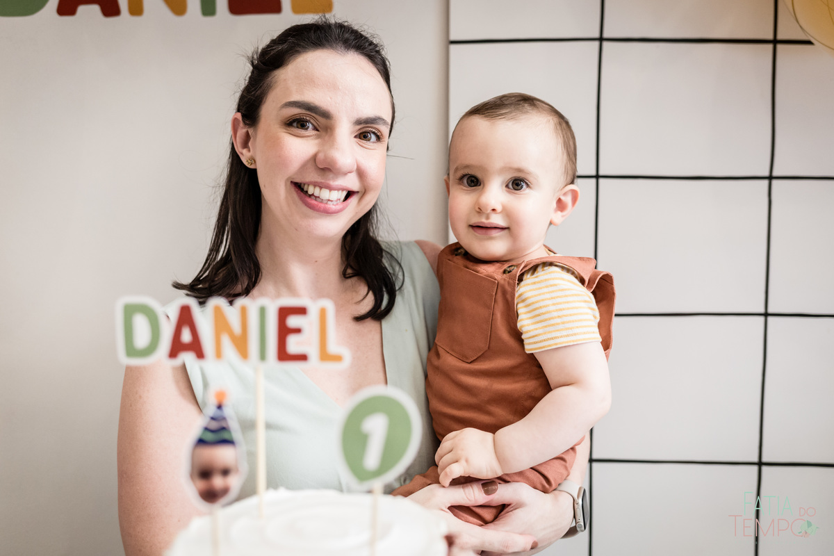 festa de aniversario em casa, festa no salao de festas, festa no salao de predio, festa de um ano no salao do predio, aniversario de um aninho, fotos de um aninho, decoracao de um aninho, decoracao de aniversario minimalista