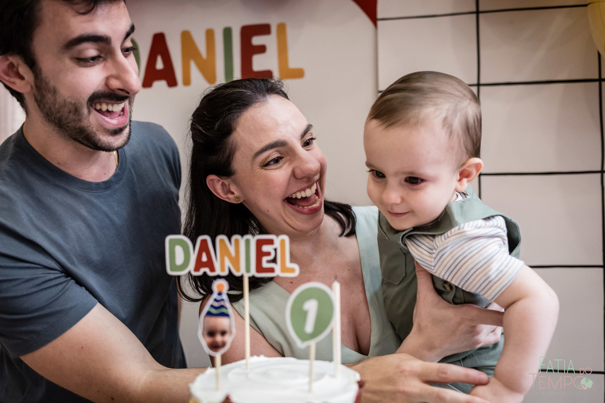 festa de aniversario em casa, festa no salao de festas, festa no salao de predio, festa de um ano no salao do predio, aniversario de um aninho, fotos de um aninho, decoracao de um aninho, decoracao de aniversario minimalista