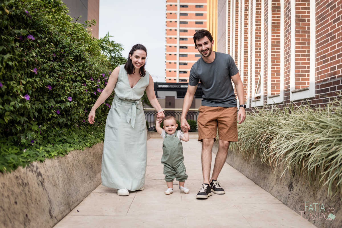 festa de aniversario em casa, festa no salao de festas, festa no salao de predio, festa de um ano no salao do predio, aniversario de um aninho, fotos de um aninho, decoracao de um aninho, decoracao de aniversario minimalista