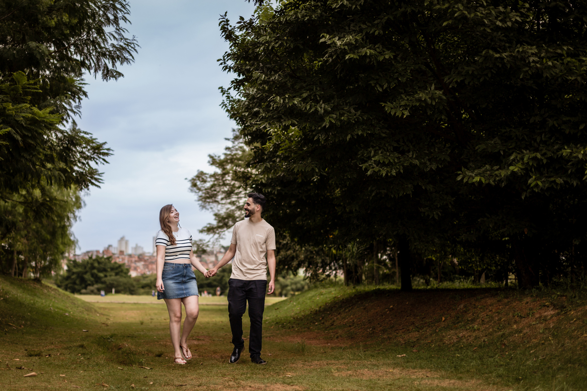 pre wedding, pré casamento, parque villa lobos, ensaio fotográfico, CASAMENTO, noiva, noivo, foto professional, vestido de noiva, namorados, marido, esposa, decoração, carrossel, roda gigante, felicidade, casamento no campo, amor, familia, 