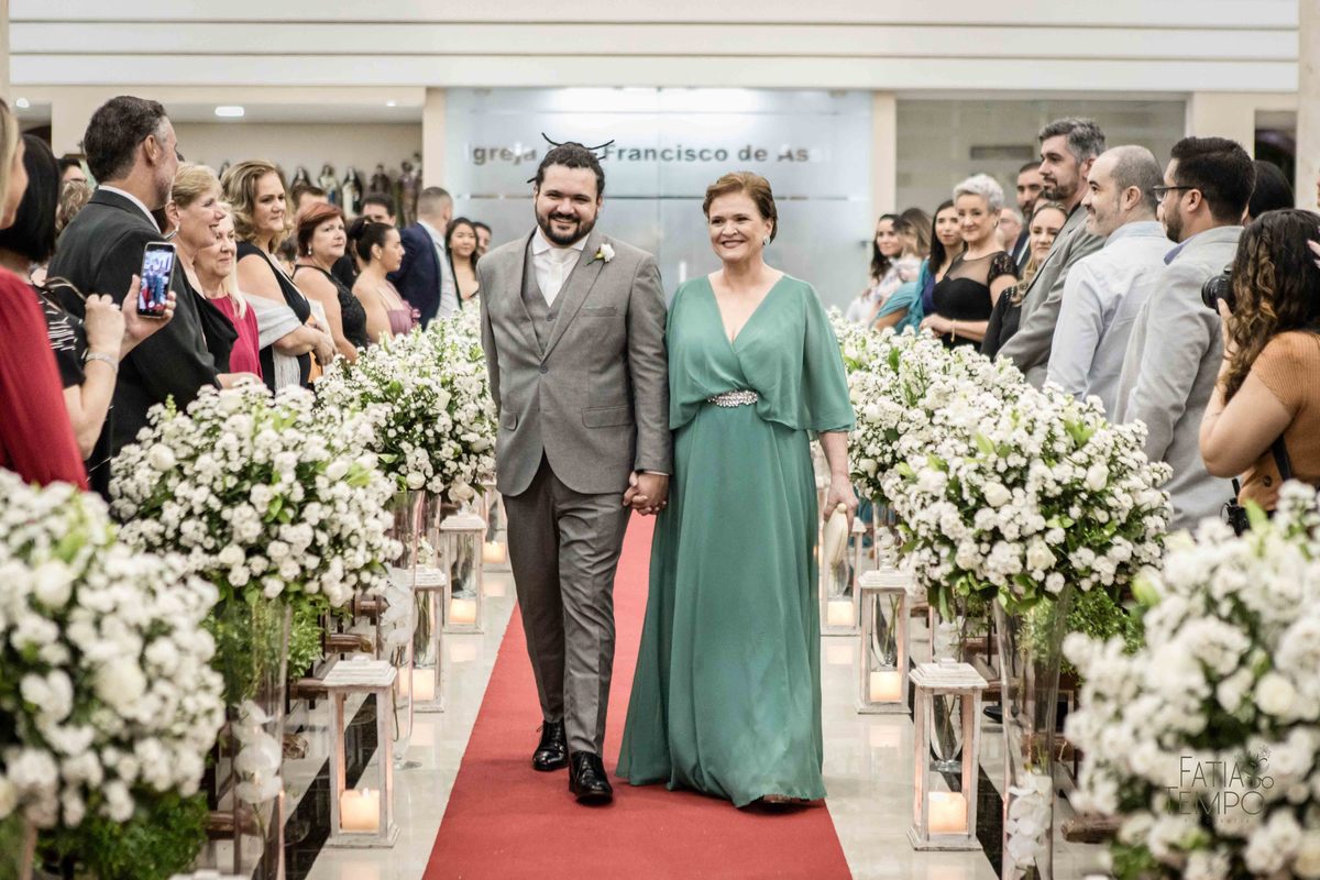 Casamento, luxo, glamour, bom gosto, noiva, noivo, wedding, mini wedding, decoração, balada, festa, buffet, mesa decorada, iluminação, dj, assessoria, cerimonial, igreja, cerimônia, ensaio fotográfico, joias, familia, amigos, eventos sociais, amor, love