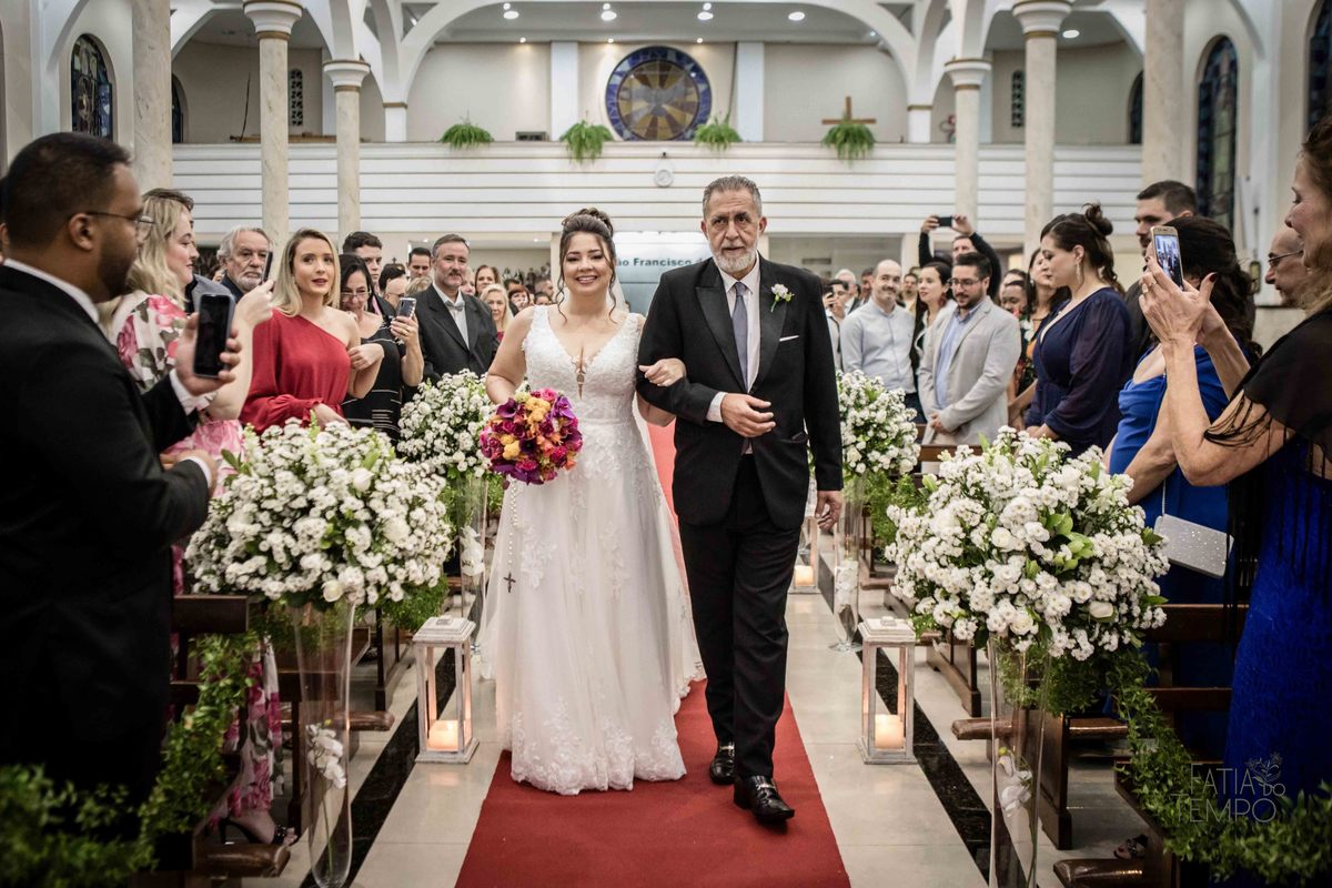 Casamento, luxo, glamour, bom gosto, noiva, noivo, wedding, mini wedding, decoração, balada, festa, buffet, mesa decorada, iluminação, dj, assessoria, cerimonial, igreja, cerimônia, ensaio fotográfico, joias, familia, amigos, eventos sociais, amor, love