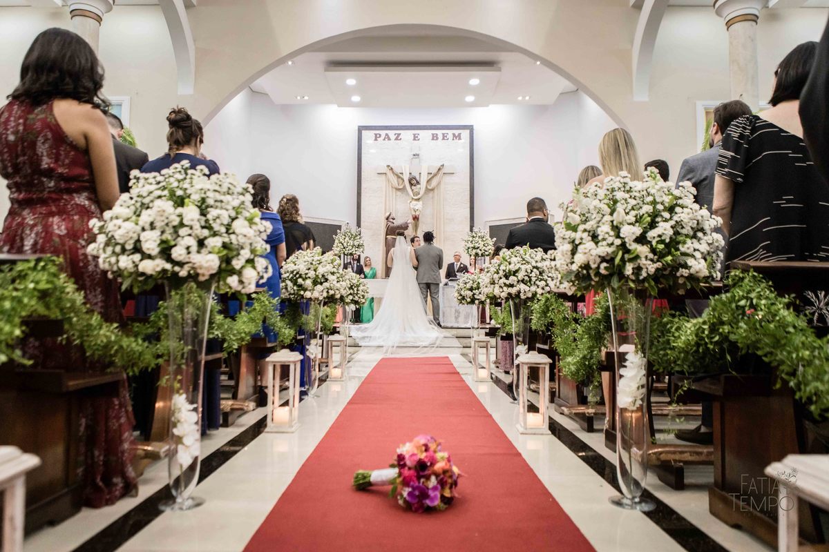 Casamento, luxo, glamour, bom gosto, noiva, noivo, wedding, mini wedding, decoração, balada, festa, buffet, mesa decorada, iluminação, dj, assessoria, cerimonial, igreja, cerimônia, ensaio fotográfico, joias, familia, amigos, eventos sociais, amor, love