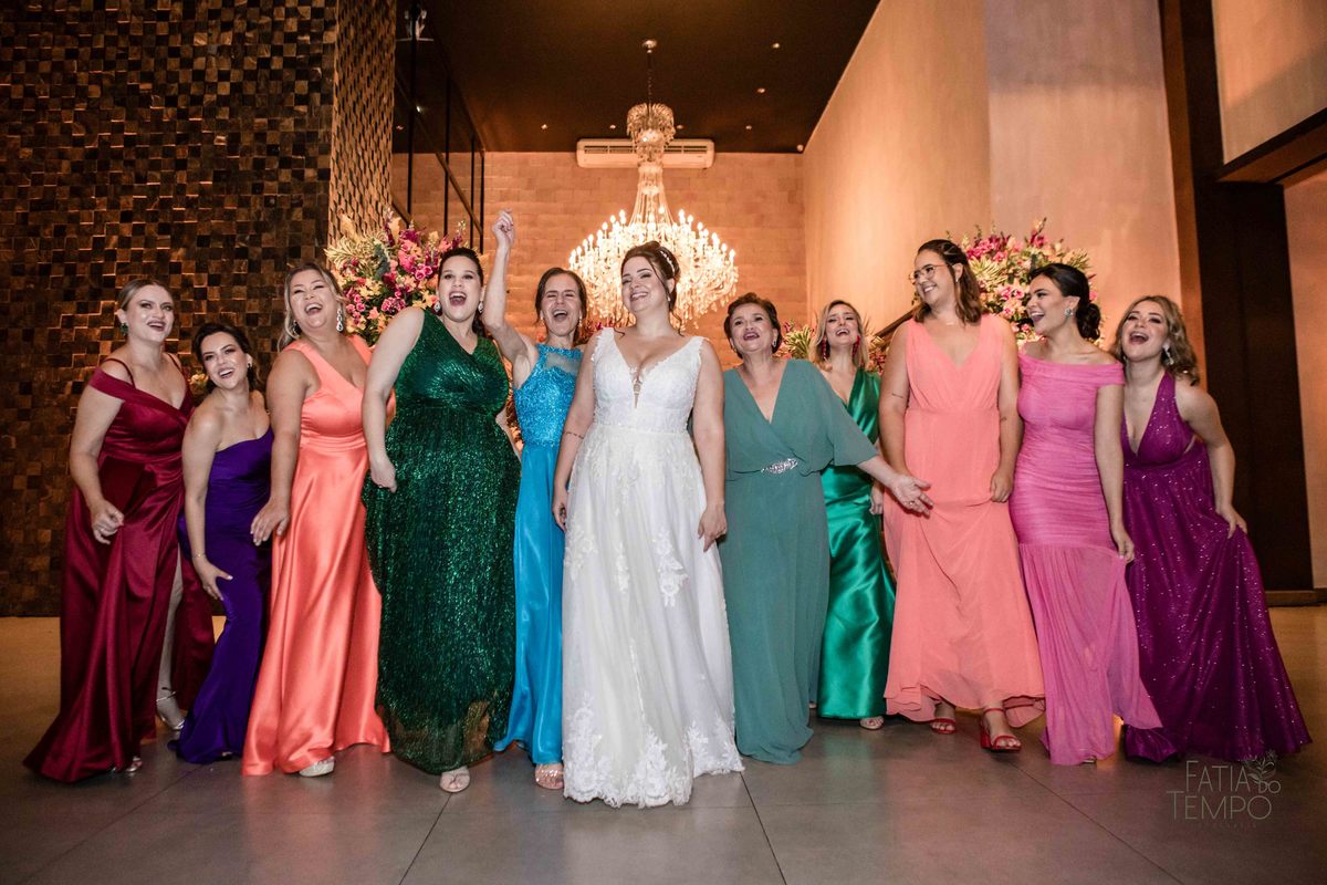 Casamento, luxo, glamour, bom gosto, noiva, noivo, wedding, mini wedding, decoração, balada, festa, buffet, mesa decorada, iluminação, dj, assessoria, cerimonial, igreja, cerimônia, ensaio fotográfico, joias, familia, amigos, eventos sociais, amor, love