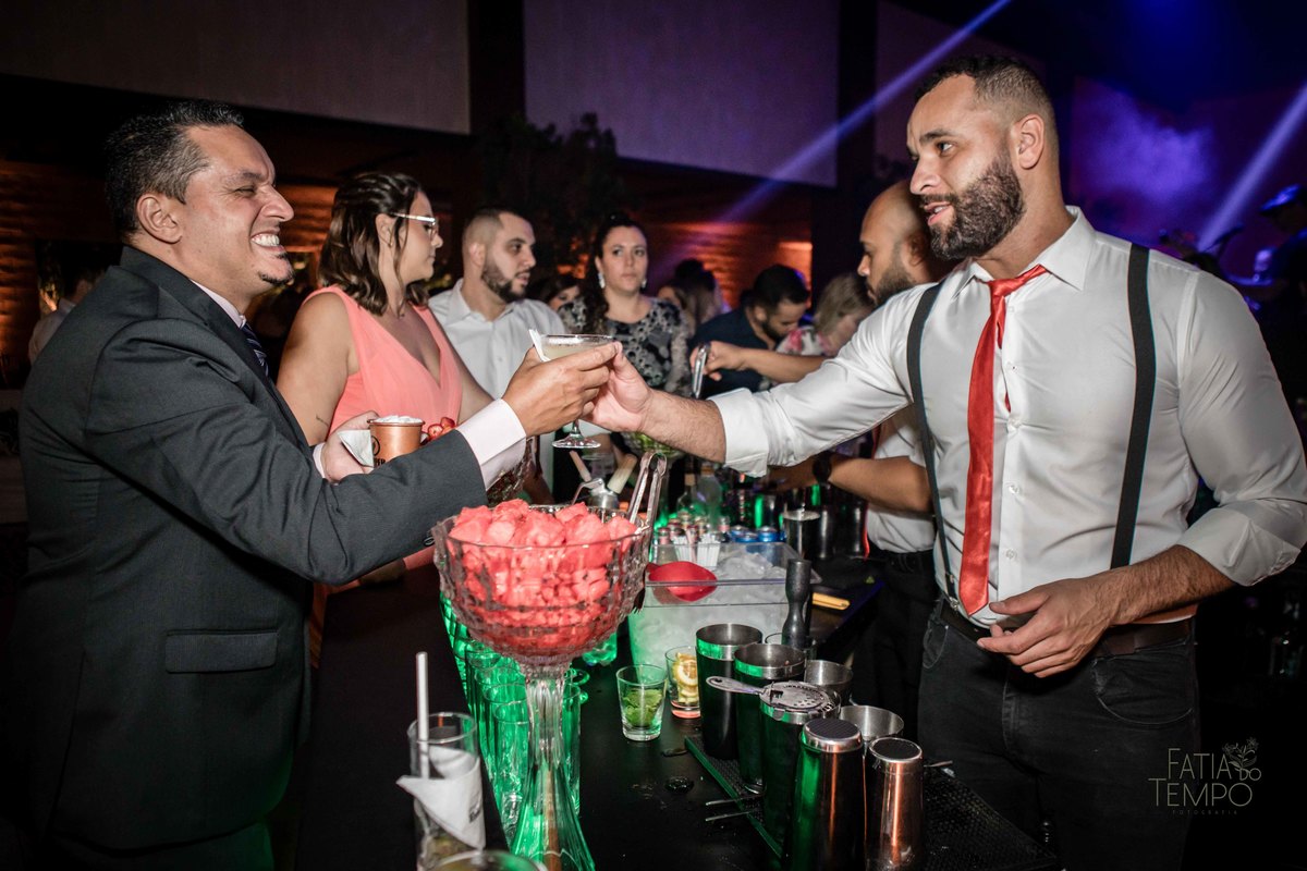 Casamento, luxo, glamour, bom gosto, noiva, noivo, wedding, mini wedding, decoração, balada, festa, buffet, mesa decorada, iluminação, dj, assessoria, cerimonial, igreja, cerimônia, ensaio fotográfico, joias, familia, amigos, eventos sociais, amor, love