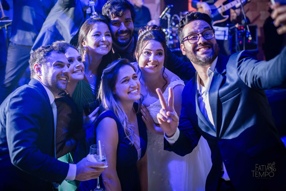 Casamento, luxo, glamour, bom gosto, noiva, noivo, wedding, mini wedding, decoração, balada, festa, buffet, mesa decorada, iluminação, dj, assessoria, cerimonial, igreja, cerimônia, ensaio fotográfico, joias, familia, amigos, eventos sociais, amor, love