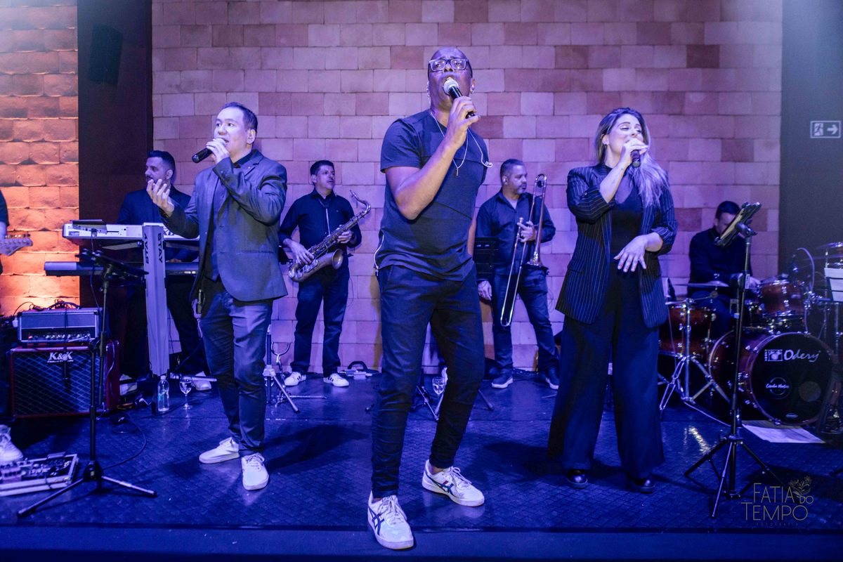 Casamento, luxo, glamour, bom gosto, noiva, noivo, wedding, mini wedding, decoração, balada, festa, buffet, mesa decorada, iluminação, dj, assessoria, cerimonial, igreja, cerimônia, ensaio fotográfico, joias, familia, amigos, eventos sociais, amor, love