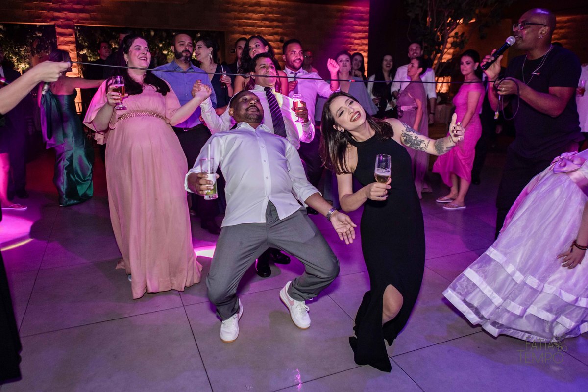 Casamento, luxo, glamour, bom gosto, noiva, noivo, wedding, mini wedding, decoração, balada, festa, buffet, mesa decorada, iluminação, dj, assessoria, cerimonial, igreja, cerimônia, ensaio fotográfico, joias, familia, amigos, eventos sociais, amor, love